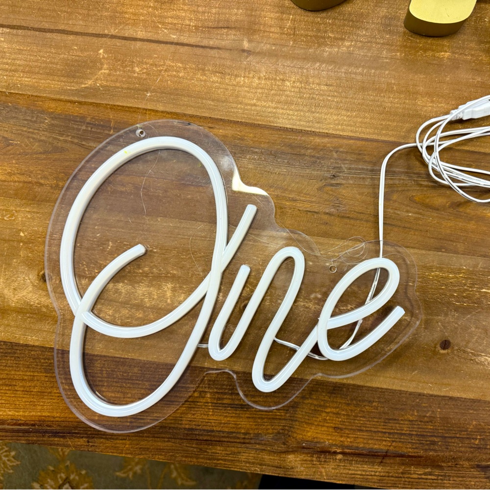 LED “one” decor